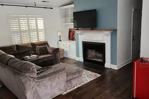 407 S Grazing Ct, Sneads Ferry, NC 28460 - Photo 4
