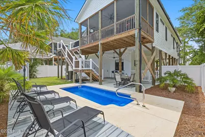 326 NE 55th Street, Oak Island, NC 28465 - Photo 4