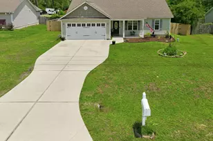 303 Crawford St, Holly Ridge, NC 28445 - Photo 40