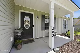 303 Crawford St, Holly Ridge, NC 28445 - Photo 8