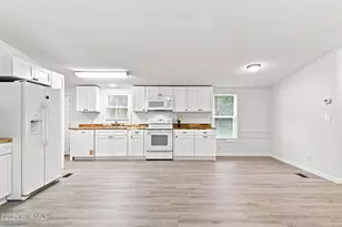 295 Groves Point Cir, Hampstead, NC 28443 - Photo 14