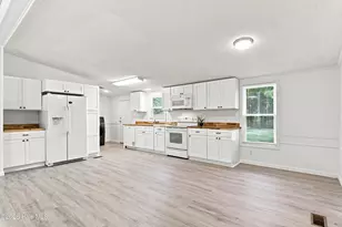 295 Groves Point Cir, Hampstead, NC 28443 - Photo 12