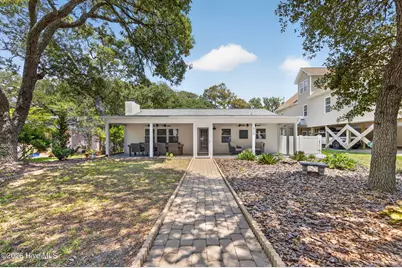 310 SE 79th Street, Oak Island, NC 28465 - Photo 6