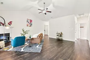 815 Tuscarora Trl, Jacksonville, NC 28546 - Photo 2
