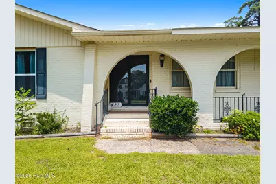 423 S Edgewood Circle, Whiteville, NC 28472 - Photo 6