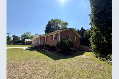 237 Hollywood Boulevard, Havelock, NC 28532 - Photo 2