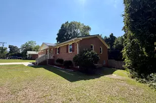237 Hollywood Blvd, Havelock, NC 28532 - Photo 2