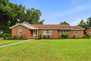 509 E 1st Ave, Chadbourn, NC 28431 - Photo 1