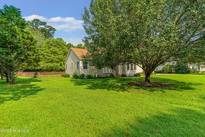 415 Hillcrest Drive, Morehead City, NC 28557 - Photo 48