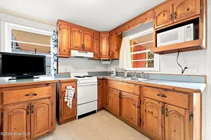 2035 Smithfield St, Kill Devil Hills, NC 27948 - Photo 10