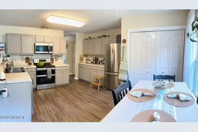 816 Commons Drive N, Jacksonville, NC 28546 - Photo 12