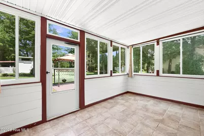 115 Neuse Harbour Boulevard, New Bern, NC 28560 - Photo 18