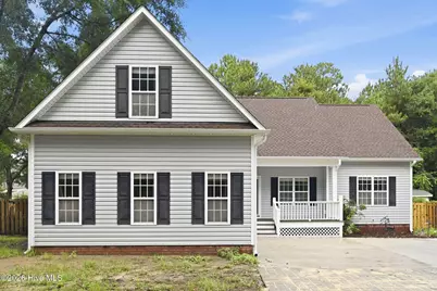 127 Bayshore Drive, Sneads Ferry, NC 28460 - Photo 2