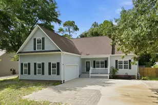 127 Bayshore Dr, Sneads Ferry, NC 28460 - Photo 1