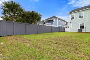 320 Goldsboro Ave, Carolina Beach, NC 28428 - Photo 38