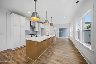 320 Goldsboro Ave, Carolina Beach, NC 28428 - Photo 10