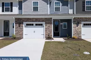 101 Cmns Vw Dr, Hampstead, NC 28443 - Photo 1