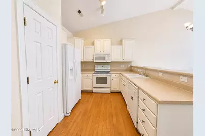 5006 Carleton Drive #Unit 148, Wilmington, NC 28403 - Photo 6
