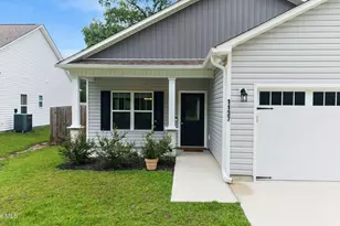 1137 Dan Owen Dr, Hampstead, NC 28443 - Photo 2