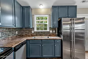 410 Jasmine Ln, Jacksonville, NC 28546 - Photo 12