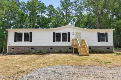 372 Mallard Roost Drive, Burgaw, NC 28425 - Photo 2
