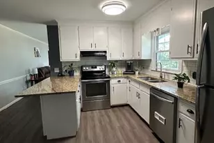 3916 Riviera Dr, Elm City, NC 27822 - Photo 8