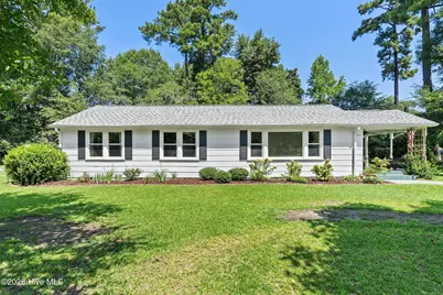 602 E Wilmington Street, Burgaw, NC 28425 - Photo 1