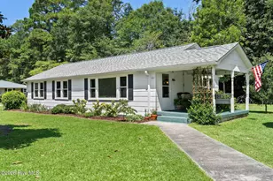 602 E Wilmington St, Burgaw, NC 28425 - Photo 2