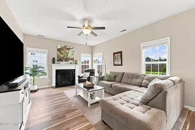 512 Louvre Lane, Jacksonville, NC 28546 - Photo 18