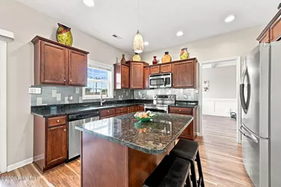 512 Louvre Lane, Jacksonville, NC 28546 - Photo 14