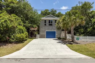 412 Wild Cherry Ln, Emerald Isle, NC 28594 - Photo 2