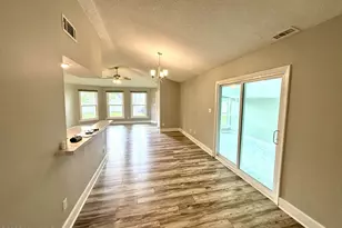 633 Foxfire Cir, Jacksonville, NC 28546 - Photo 8