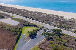 102 Oceangreens Ln, Oak Island, NC 28465 - Photo 4