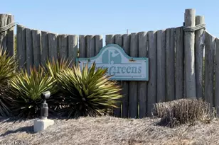 102 Oceangreens Ln, Oak Island, NC 28465 - Photo 2