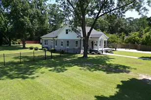 1303 E Mulberry St, Goldsboro, NC 27530 - Photo 4