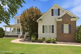 1296 Windbrooke Dr, Grimesland, NC 27837 - Photo 2