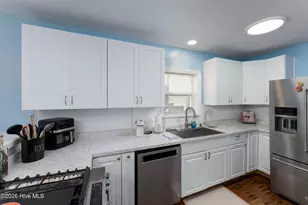 710 Canal Dr, Carolina Beach, NC 28428 - Photo 8