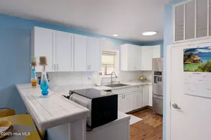 710 Canal Dr, Carolina Beach, NC 28428 - Photo 12