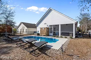 134 NE 5th St, Oak Island, NC 28465 - Photo 38