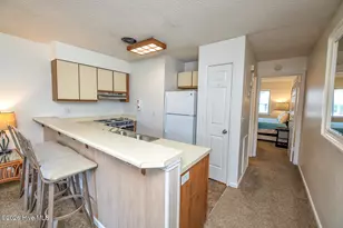 101 Sea Oats Ln, Carolina Beach, NC 28428 - Photo 8