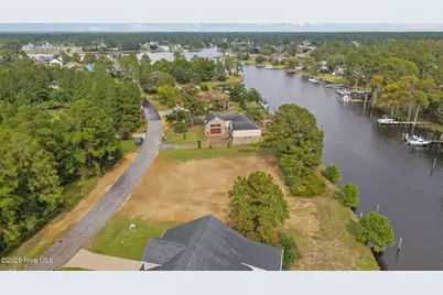 5710 Gondolier Drive, New Bern, NC 28560 - Photo 4