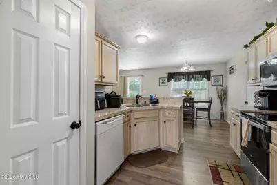 305 Providence Drive, Jacksonville, NC 28546 - Photo 12