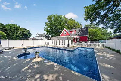 425 Roanoke Avenue, Roanoke Rapids, NC 27870 - Photo 2