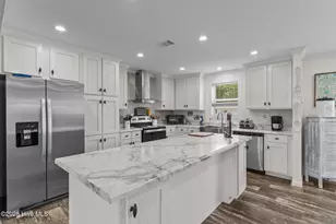 2192 W Tanglewood Dr SW, Supply, NC 28462 - Photo 10