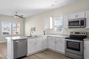 208 Broadleaf Dr, Jacksonville, NC 28546 - Photo 14