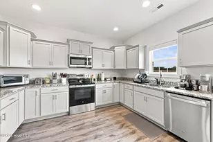 212 Windsor Run Blvd, Jacksonville, NC 28546 - Photo 12
