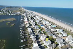 1102 Canal Dr, Carolina Beach, NC 28428 - Photo 6