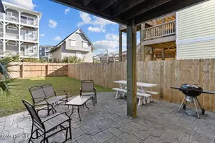 1102 Canal Dr, Carolina Beach, NC 28428 - Photo 46