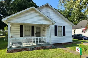 303 E Grainger Ave, Kinston, NC 28501 - Photo 2