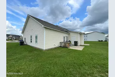 2221 Remington Court #B, Greenville, NC 27834 - Photo 2